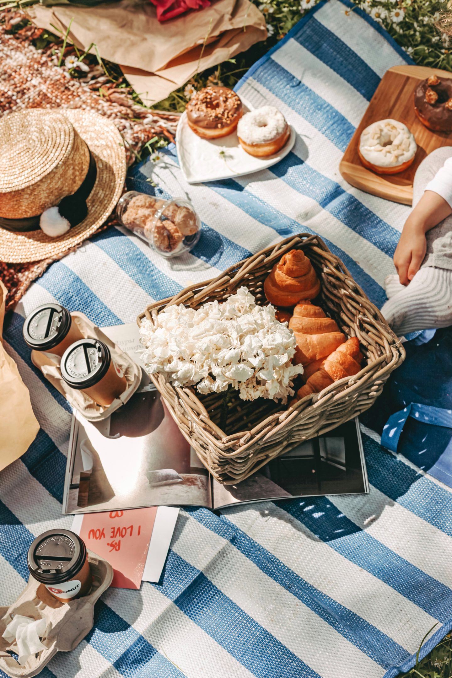 picnic date - unique gift idea
