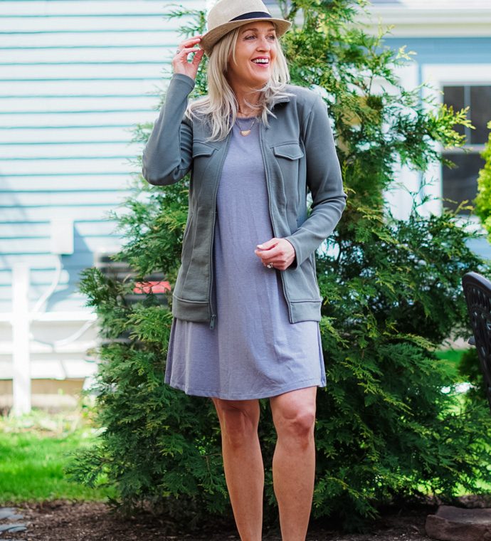 How to Wear Hunter Boots with a Dress - Doused in Pink