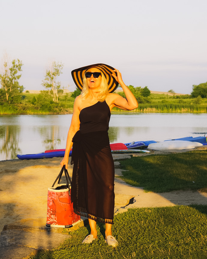 How to Style a Cute Beach Outfit (3 Outfit Ideas)