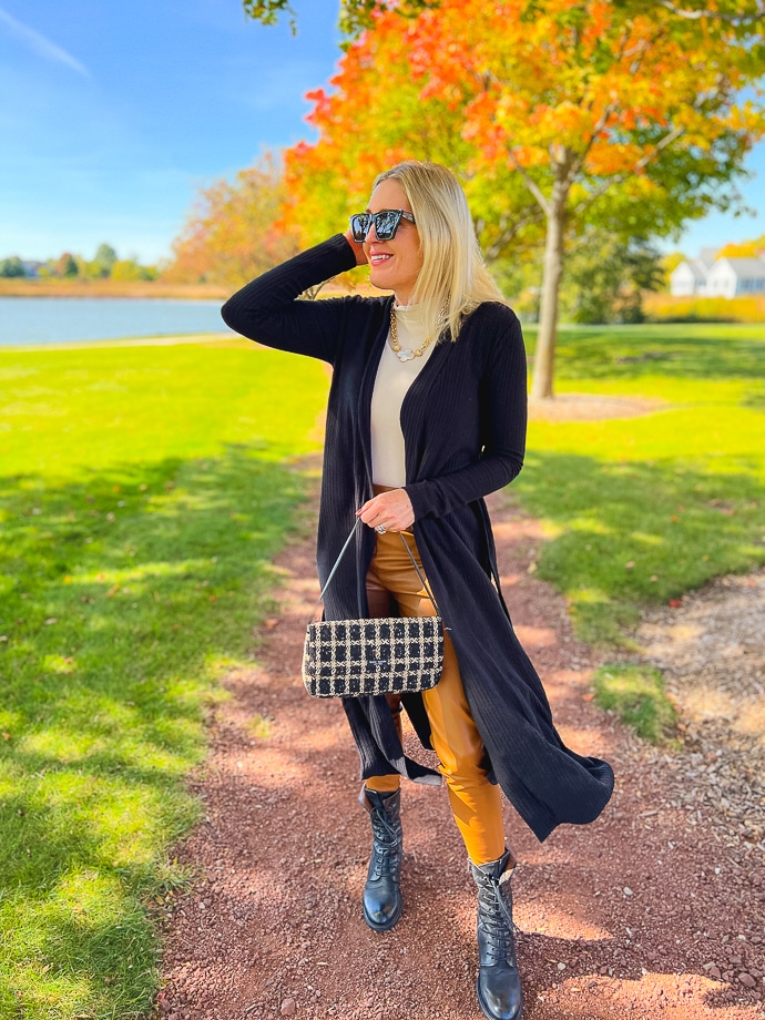 faux leather leggings fall outfits