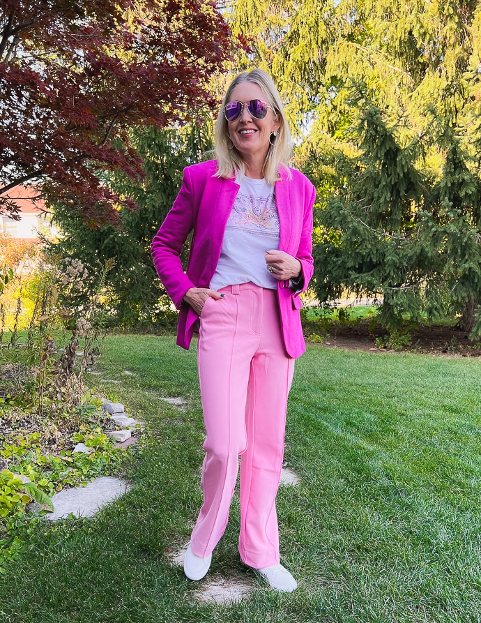 How to Style Bold Pink Barbiecore Outfits - Doused in Pink