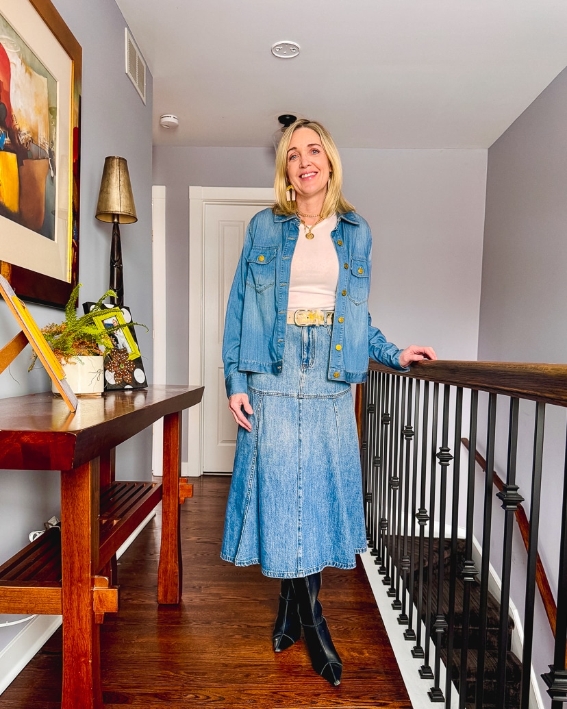 3 Ways to Style a Long Denim Skirt - Doused in Pink