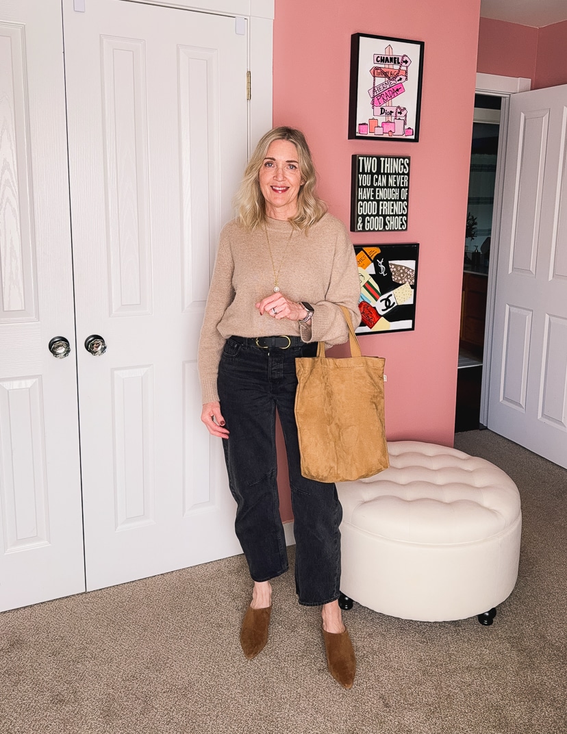 what tops to wear with barrel jeans
