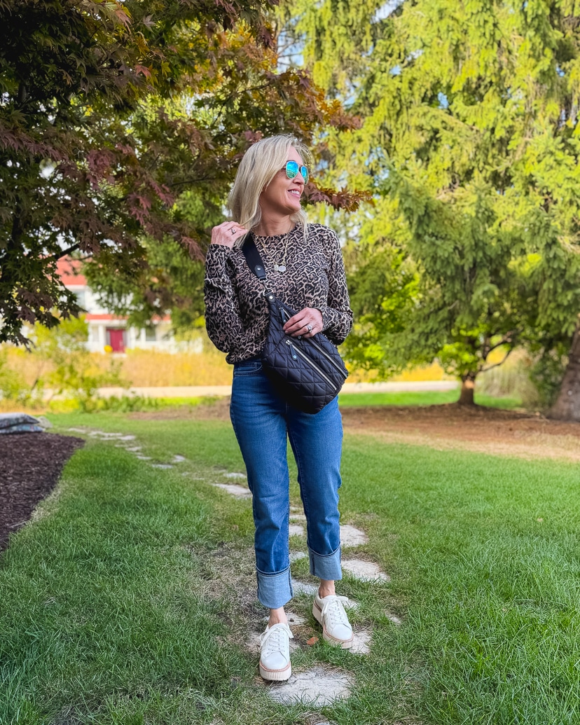 how to restyle jeans for different occasions