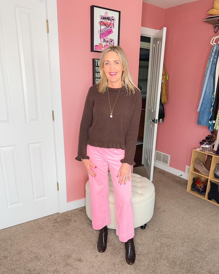 what colors go with brown clothes