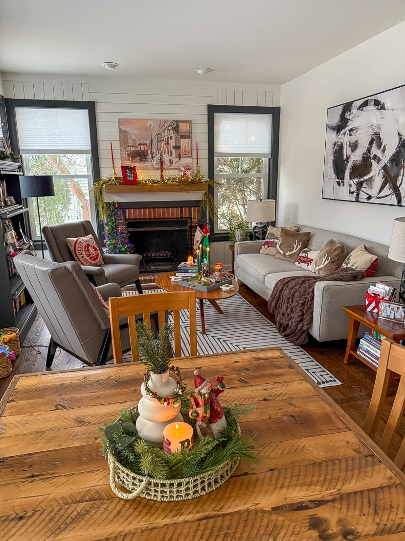 Holiday Home Decorating Ideas for a Small Home