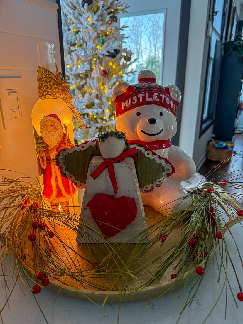 holiday decorating with trays