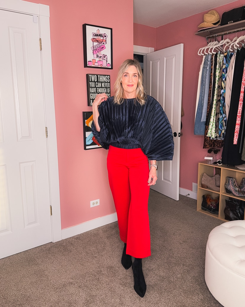 what goes with red pants