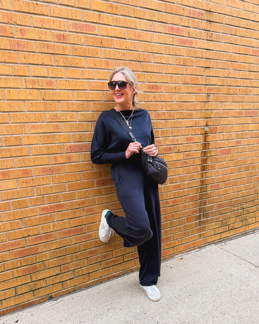 how to make a casual outfit look dressy