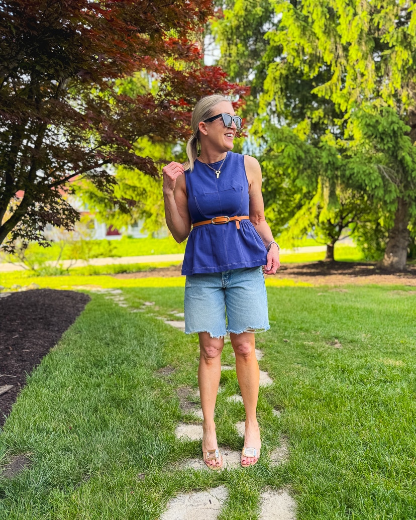 what to wear with denim bermuda shorts