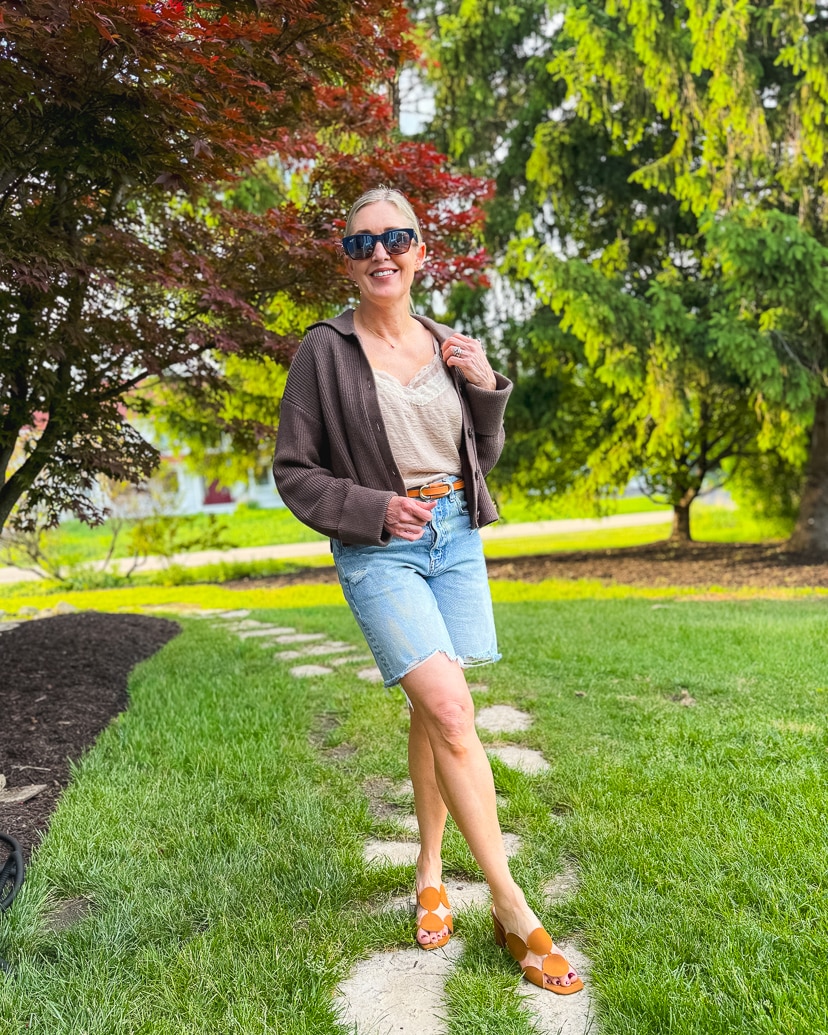 Bermuda shorts outfit ideas